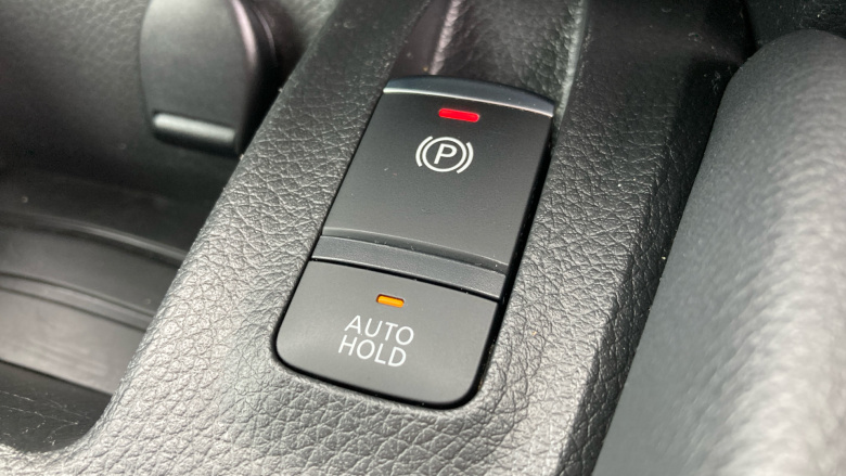 Nissan Qashqai 1.3 DiG-T Tekna 5dr Petrol Hatchback